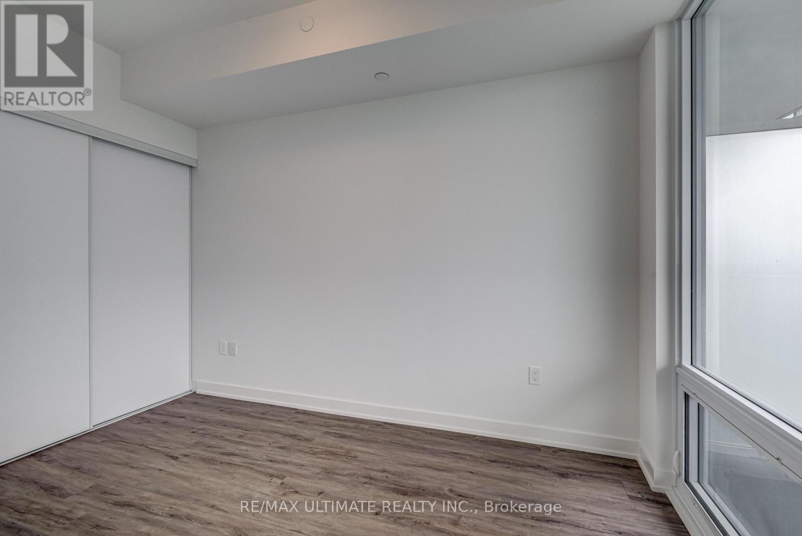 1601 - 15 Queens Quay E, Toronto, Ontario  M5E 0A4 - Photo 9 - C12513130