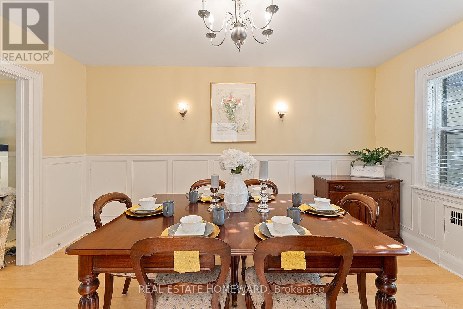 287 St Germain Avenue, Toronto, Ontario  M5M 1W4 - Photo 13 - C12513142