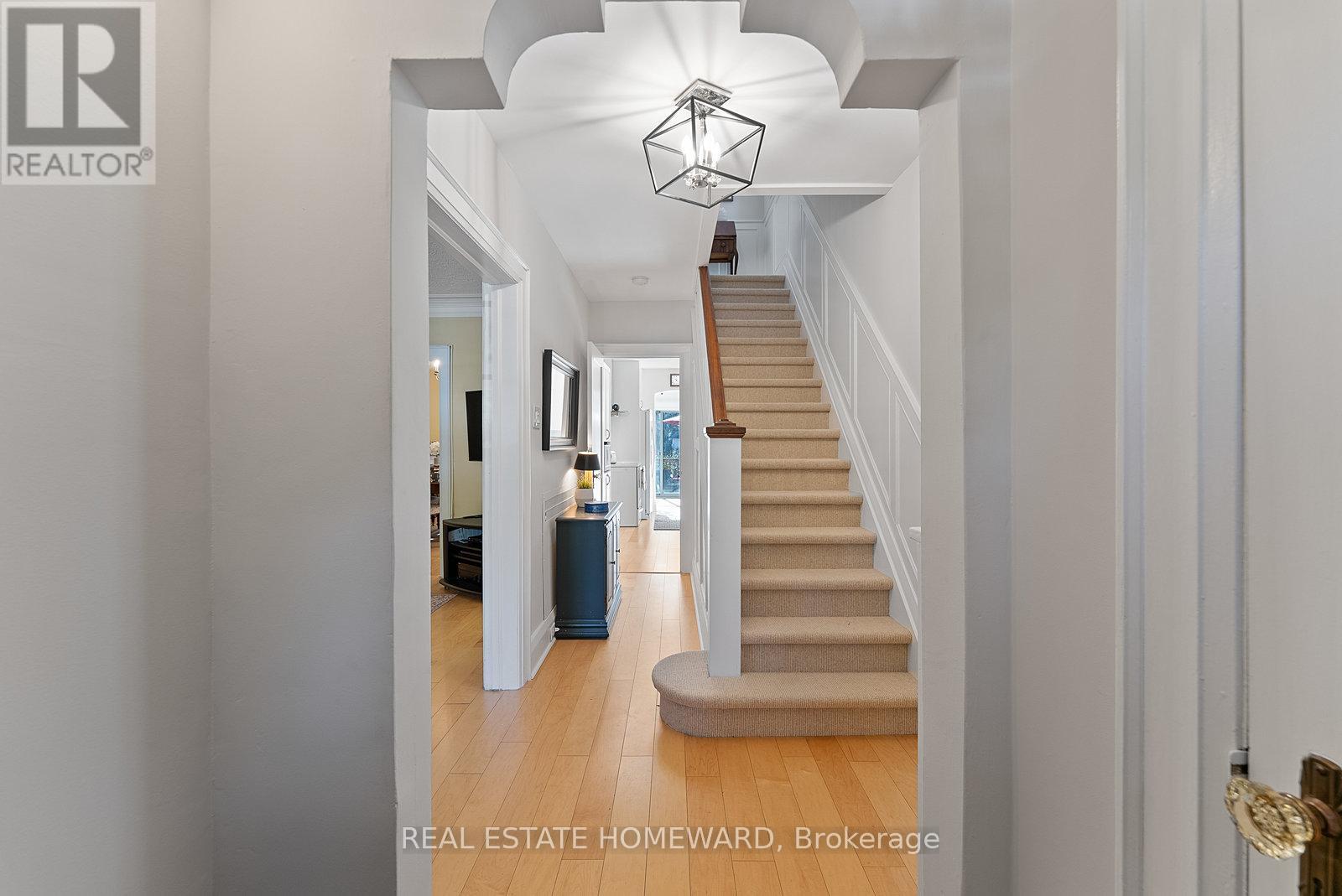 287 St Germain Avenue, Toronto, Ontario  M5M 1W4 - Photo 2 - C12513142