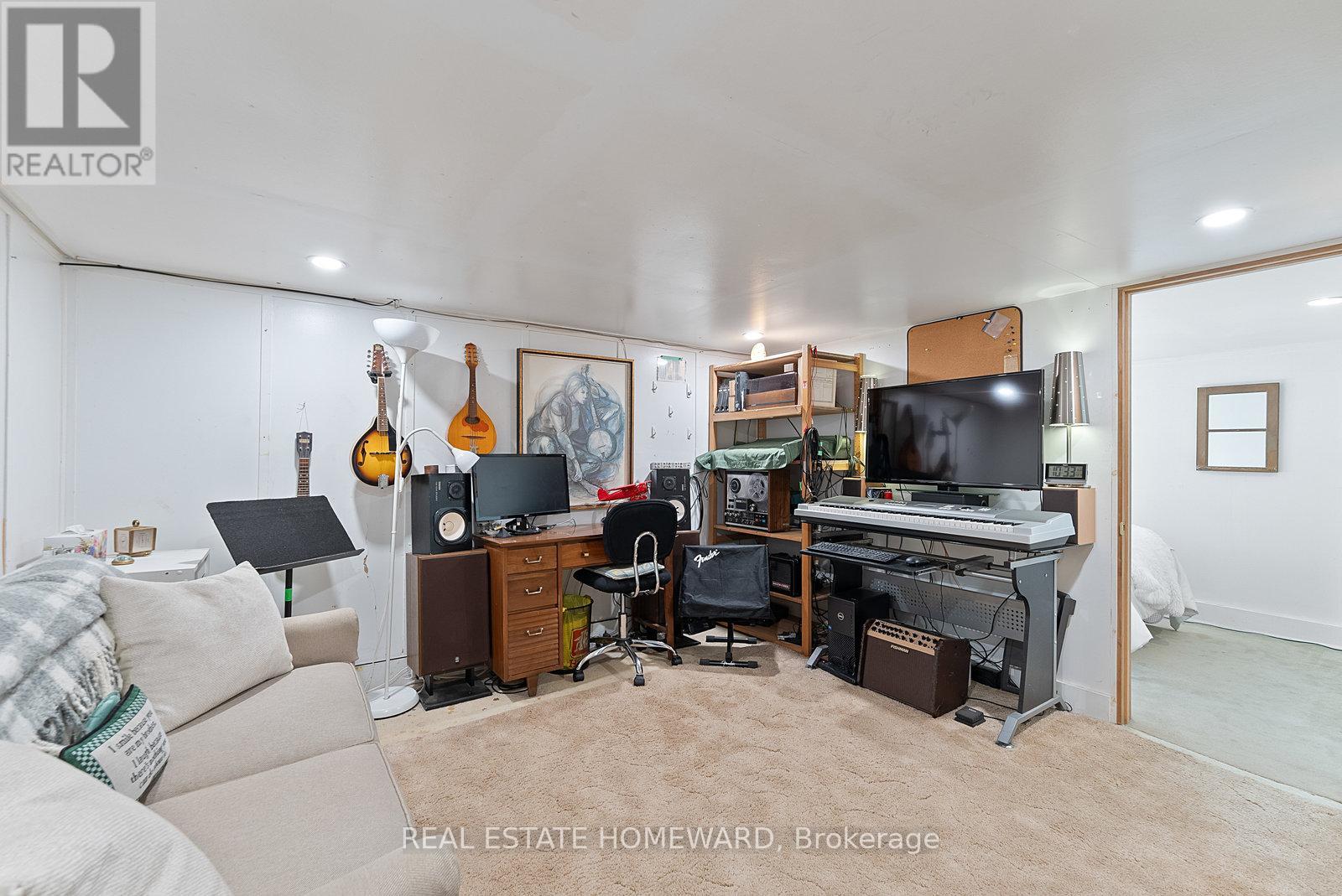 287 St Germain Avenue, Toronto, Ontario  M5M 1W4 - Photo 30 - C12513142