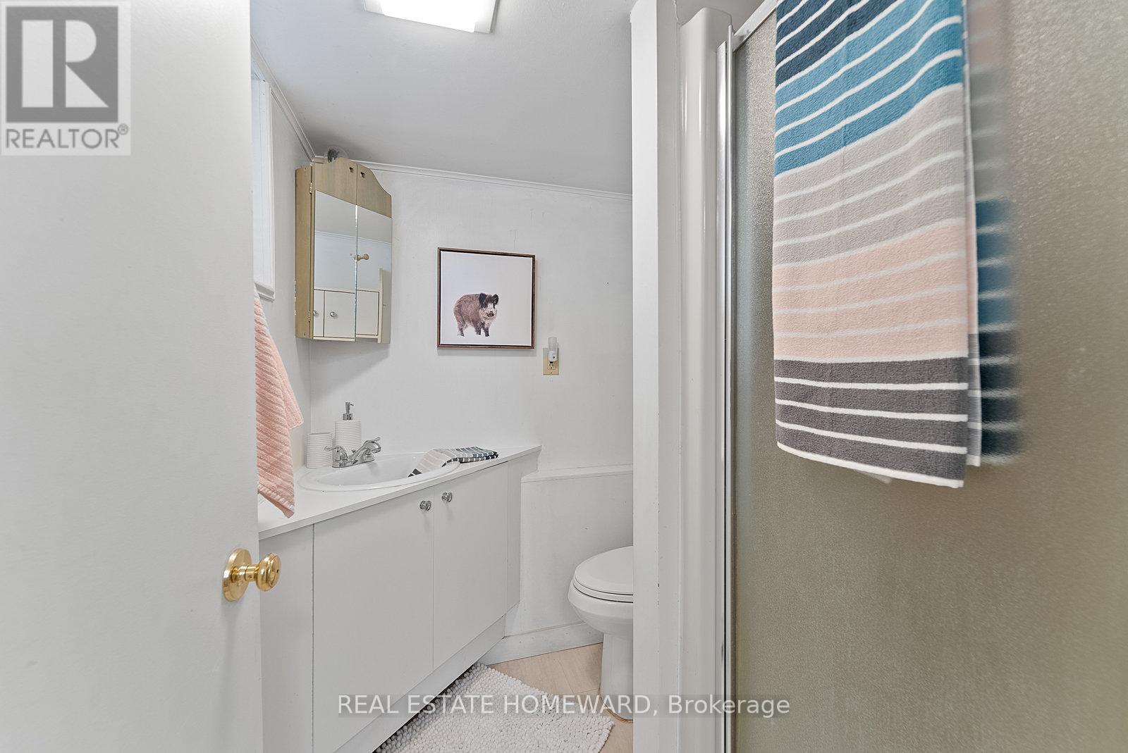 287 St Germain Avenue, Toronto, Ontario  M5M 1W4 - Photo 34 - C12513142