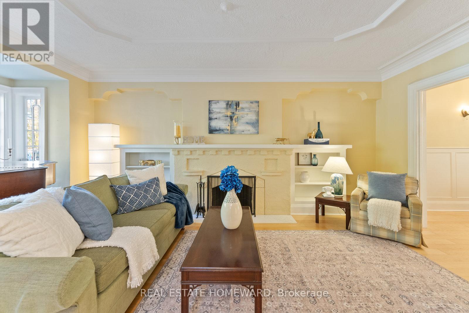 287 St Germain Avenue, Toronto, Ontario  M5M 1W4 - Photo 6 - C12513142