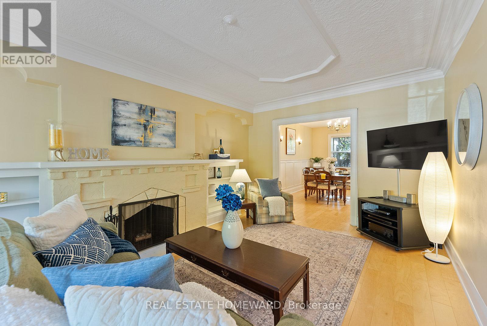 287 St Germain Avenue, Toronto, Ontario  M5M 1W4 - Photo 7 - C12513142