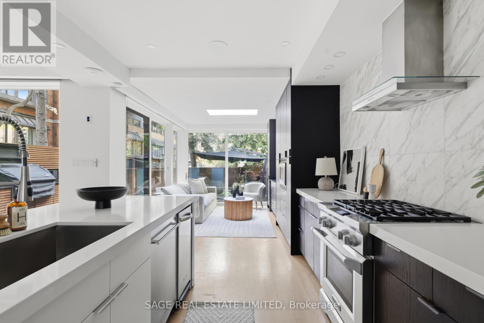 166 Cottingham Street, Toronto, Ontario  M4V 1C3 - Photo 10 - C12513146