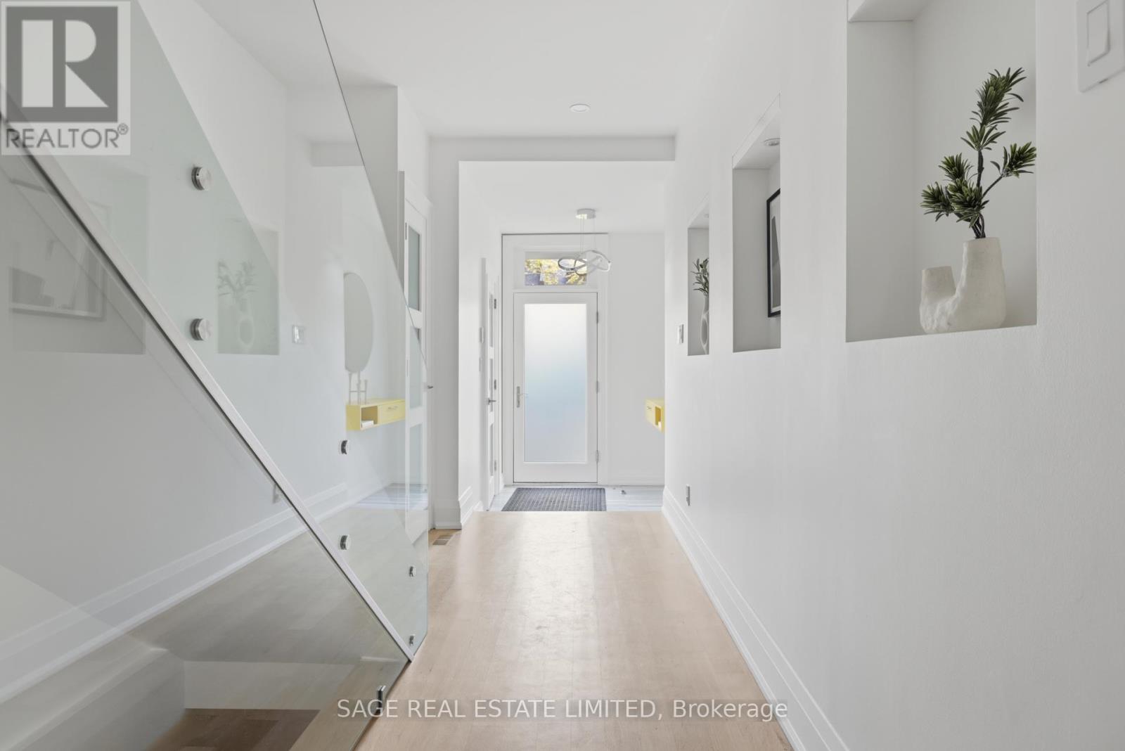 166 Cottingham Street, Toronto, Ontario  M4V 1C3 - Photo 2 - C12513146