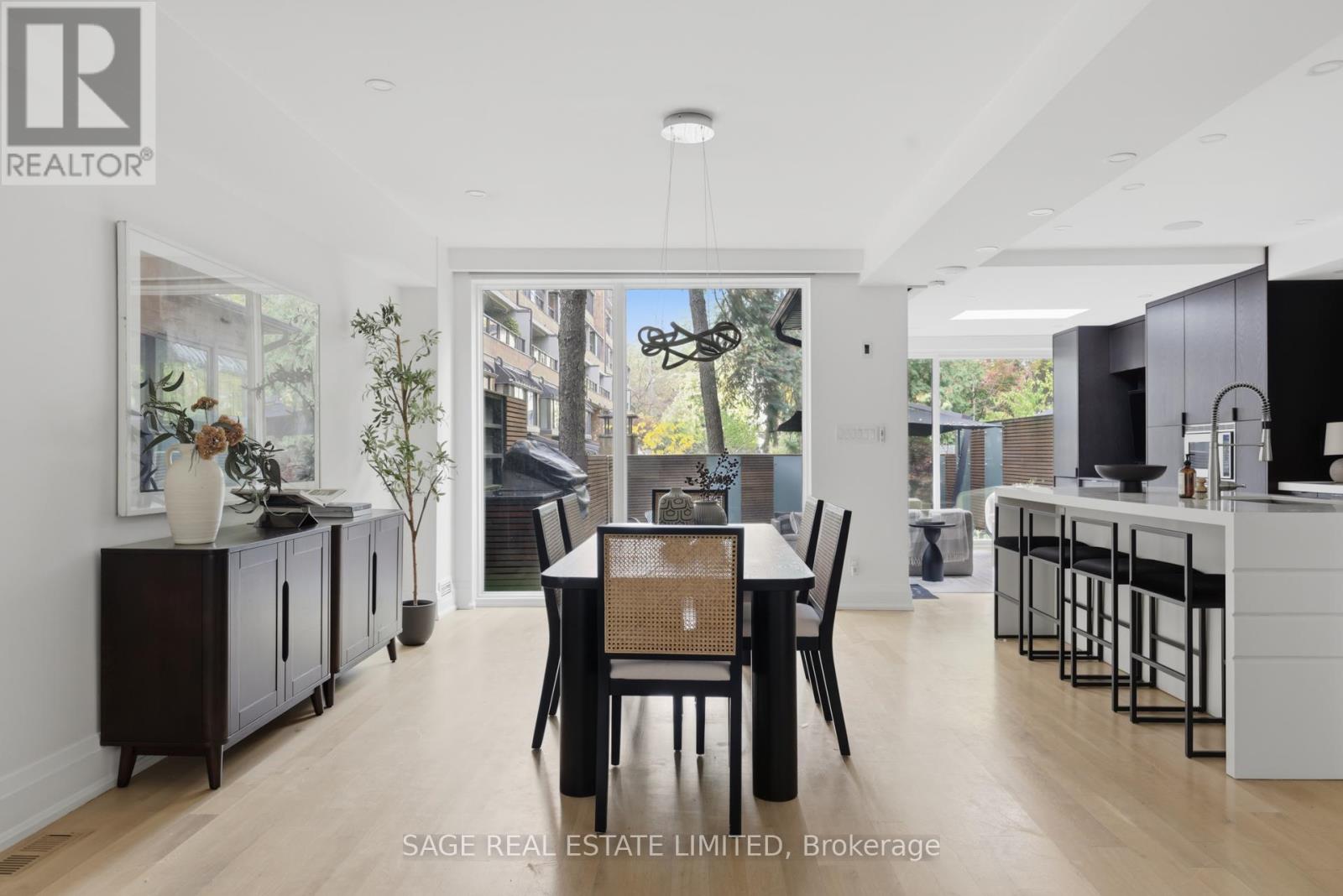 166 Cottingham Street, Toronto, Ontario  M4V 1C3 - Photo 6 - C12513146