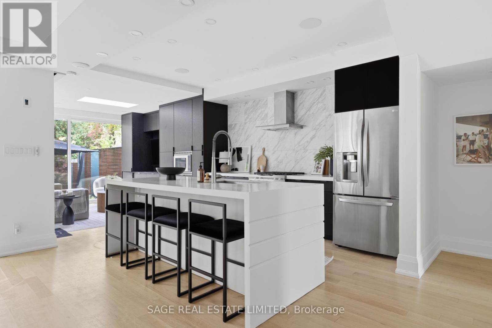 166 Cottingham Street, Toronto, Ontario  M4V 1C3 - Photo 7 - C12513146