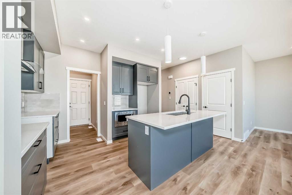 Property at 79 Bartlett Crescent SE image 4