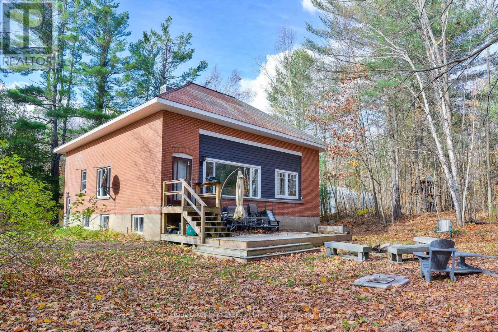 2026 Peninsula Road, Muskoka Lakes, Ontario P0B 1G0 - Photo 13 - X12513288