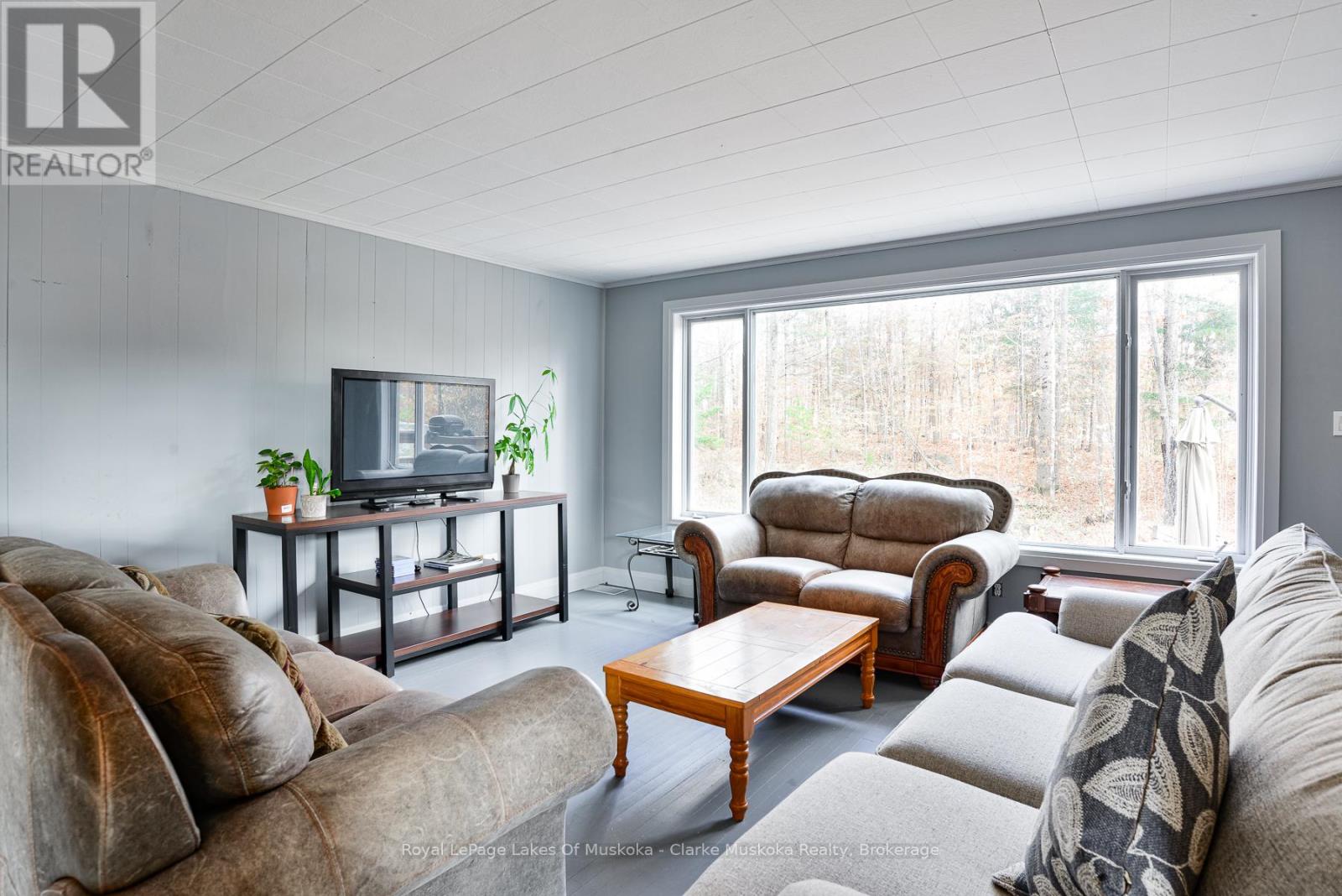 2026 Peninsula Road, Muskoka Lakes, Ontario P0B 1G0 - Photo 5 - X12513288