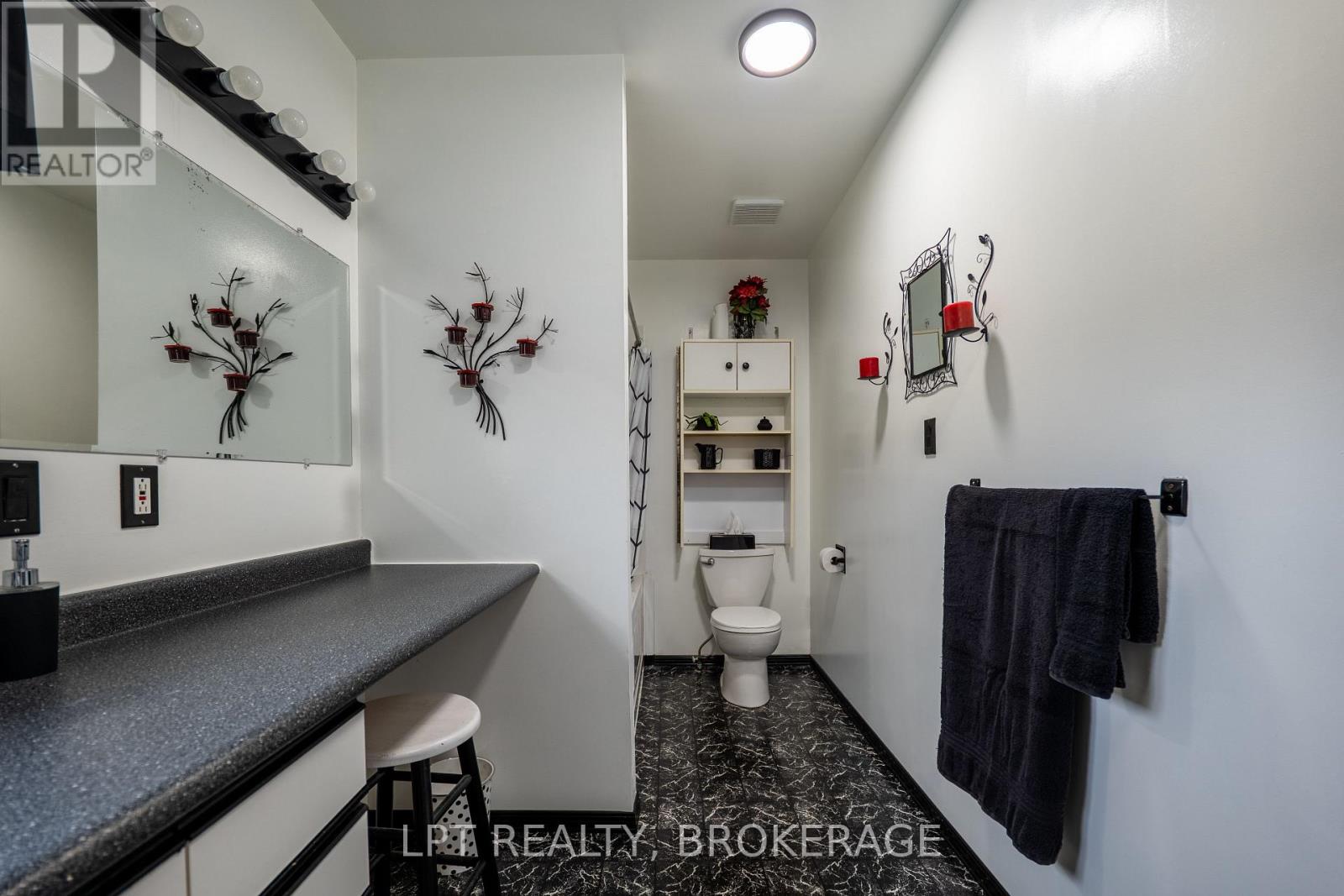 2202 Sands Road, Frontenac (Frontenac South), Ontario  K0H 1H0 - Photo 30 - X12513408