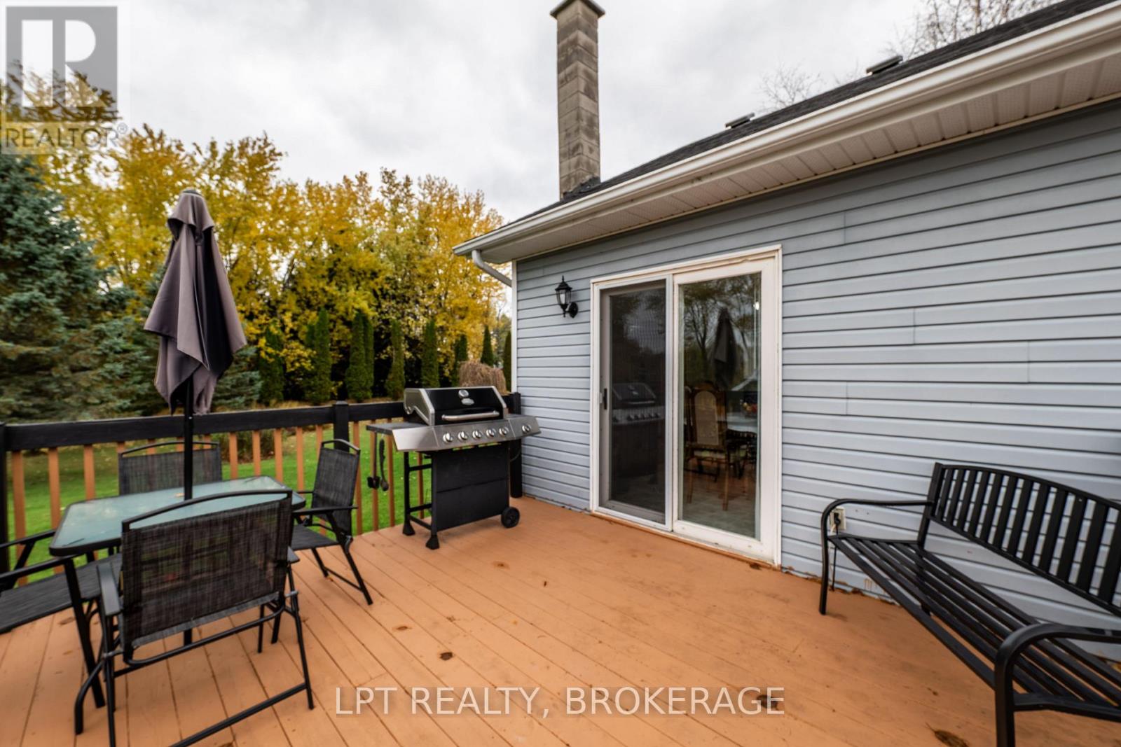 2202 Sands Road, Frontenac (Frontenac South), Ontario  K0H 1H0 - Photo 39 - X12513408