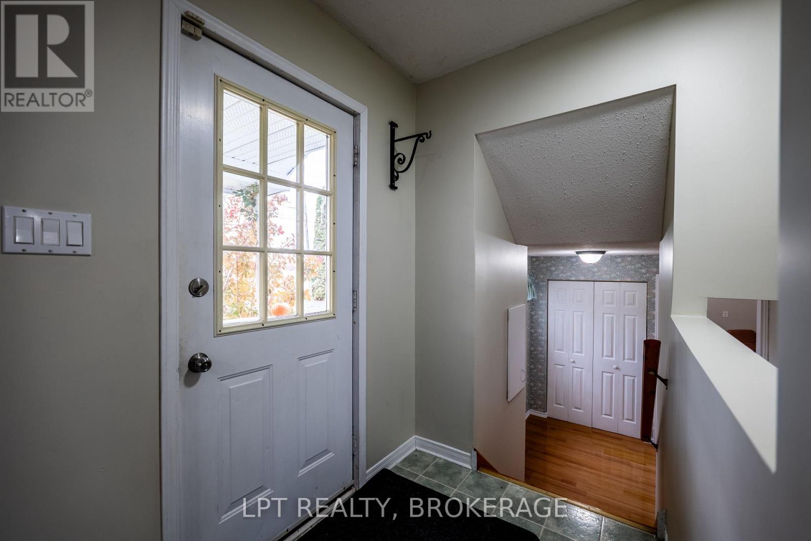 2202 Sands Road, Frontenac (Frontenac South), Ontario  K0H 1H0 - Photo 4 - X12513408