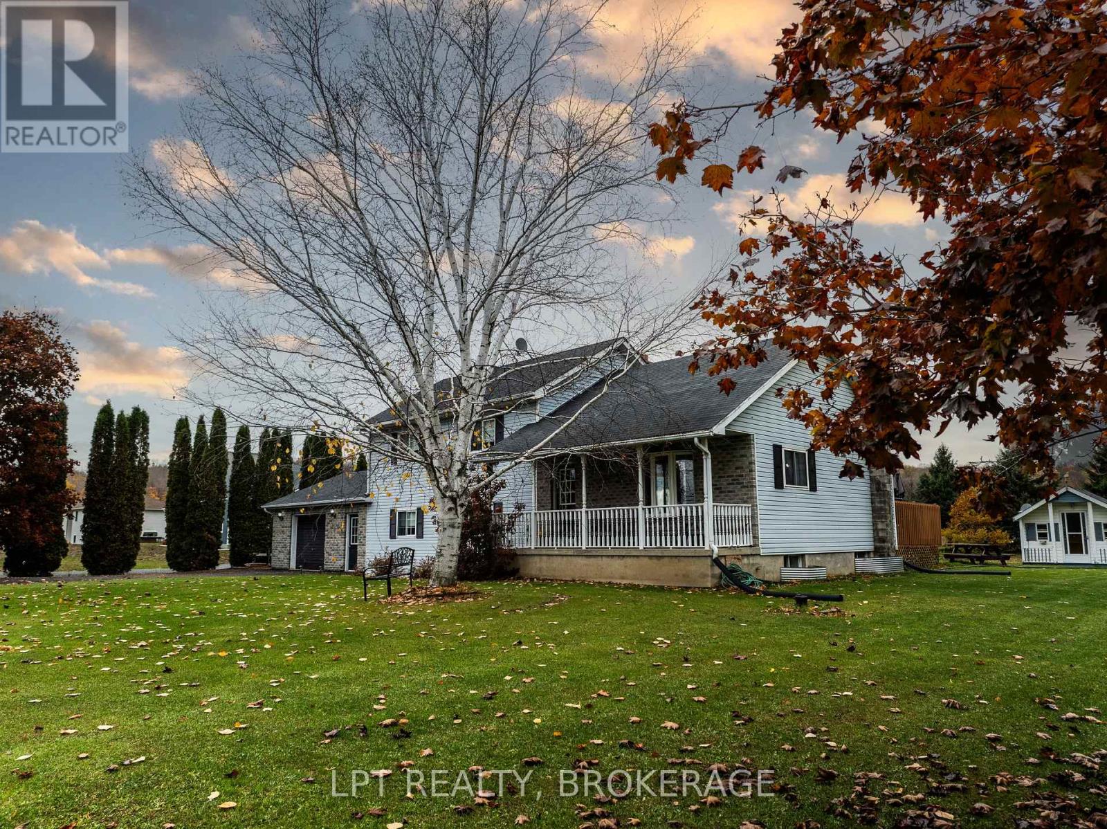 2202 Sands Road, Frontenac (Frontenac South), Ontario  K0H 1H0 - Photo 42 - X12513408