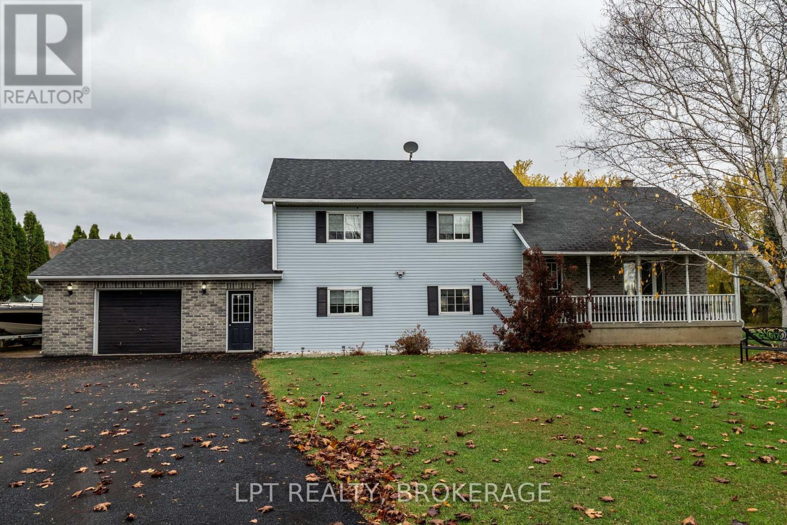 2202 Sands Road, Frontenac (Frontenac South), Ontario  K0H 1H0 - Photo 43 - X12513408