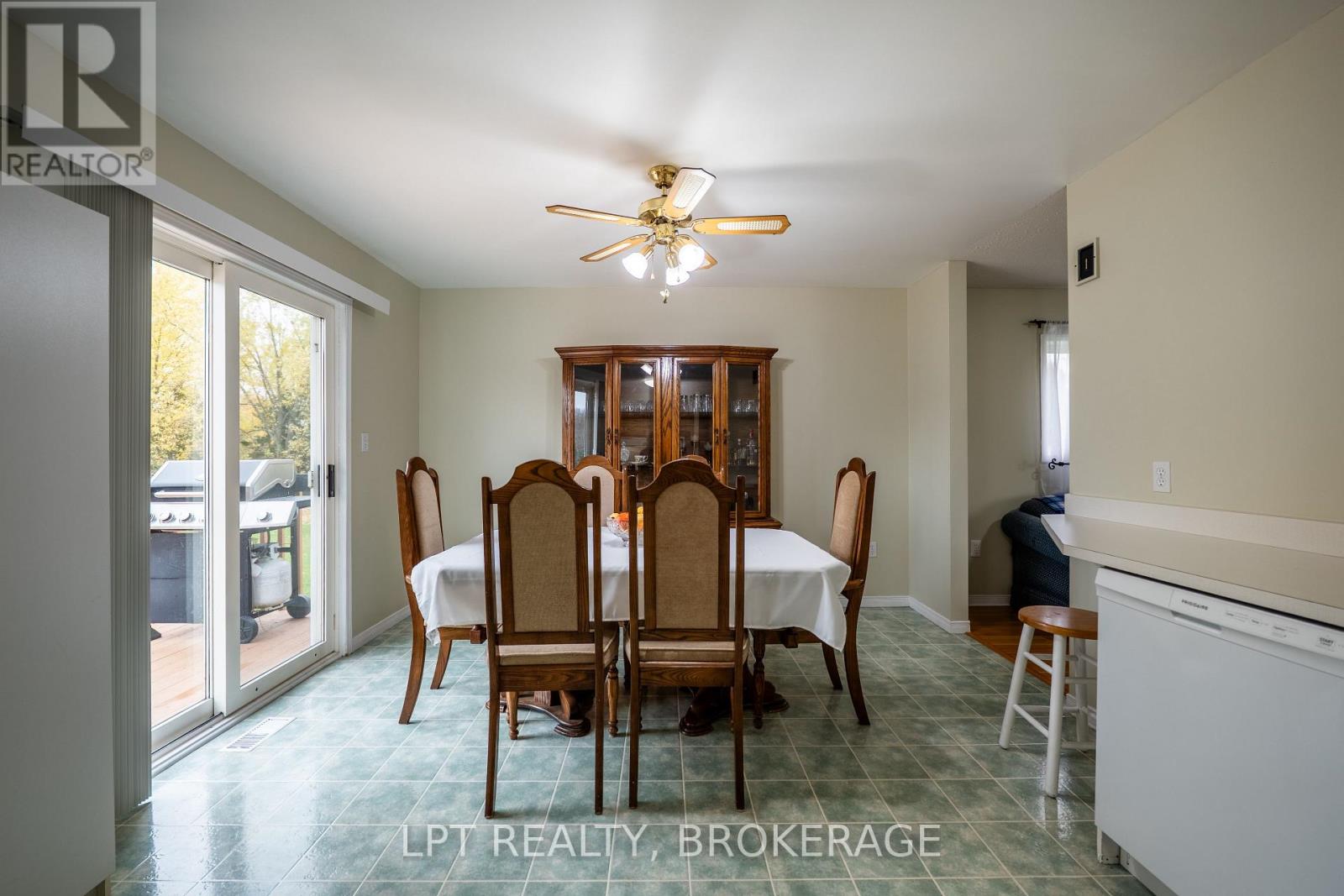 2202 Sands Road, Frontenac (Frontenac South), Ontario  K0H 1H0 - Photo 9 - X12513408