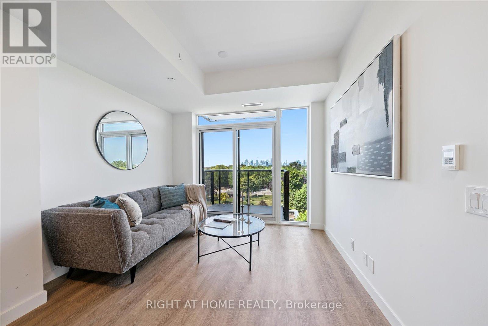 1309 - 1050 Eastern Avenue, Toronto, Ontario  M4L 0B7 - Photo 10 - E12513122