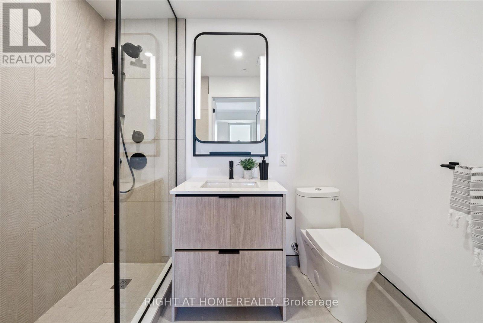 1309 - 1050 Eastern Avenue, Toronto, Ontario  M4L 0B7 - Photo 12 - E12513122