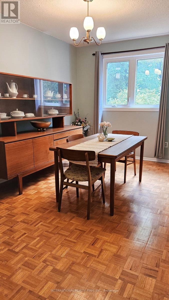 47 Parsell Square, Toronto, Ontario  M1B 2A5 - Photo 8 - E12513128