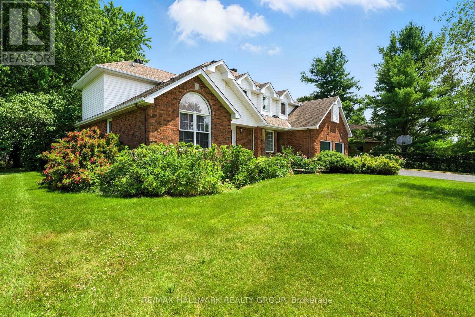 16 Goodfellow Court, Ottawa, Ontario  K2R 1C8 - Photo 29 - X12513302