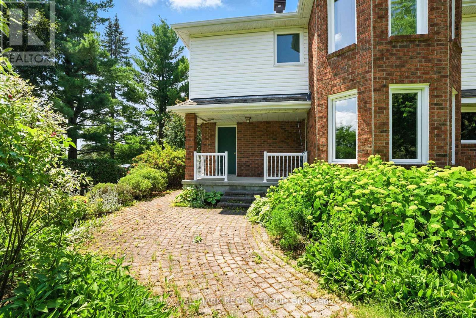 16 Goodfellow Court, Ottawa, Ontario  K2R 1C8 - Photo 32 - X12513302