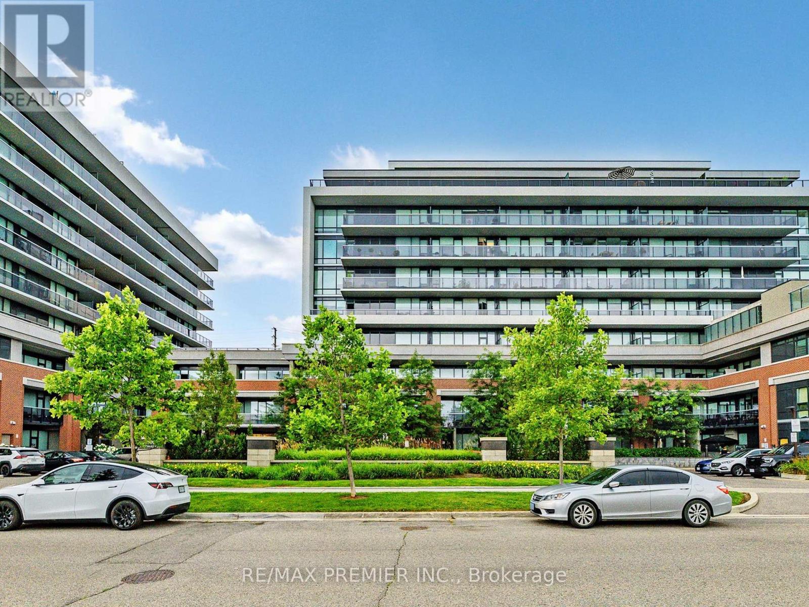 119 - 4800 Highway 7 Road, Vaughan, Ontario  L4L 1H8 - Photo 1 - N12513070
