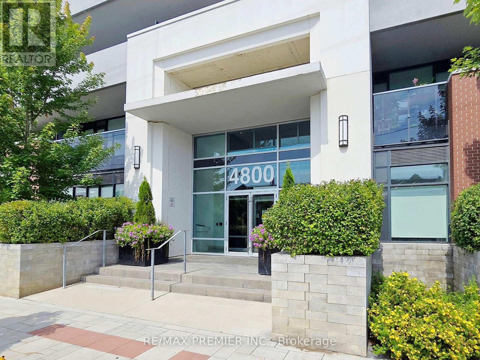 119 - 4800 Highway 7 Road, Vaughan, Ontario  L4L 1H8 - Photo 2 - N12513070