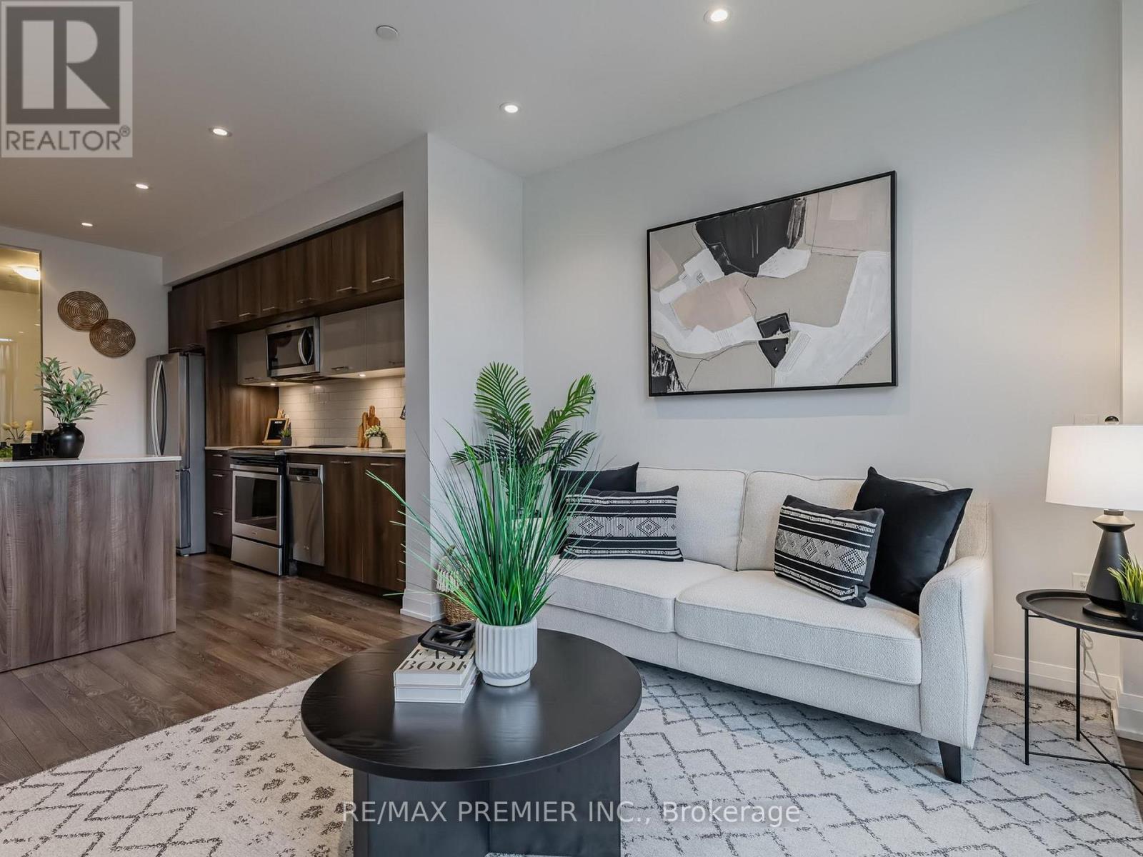 119 - 4800 Highway 7 Road, Vaughan, Ontario  L4L 1H8 - Photo 8 - N12513070