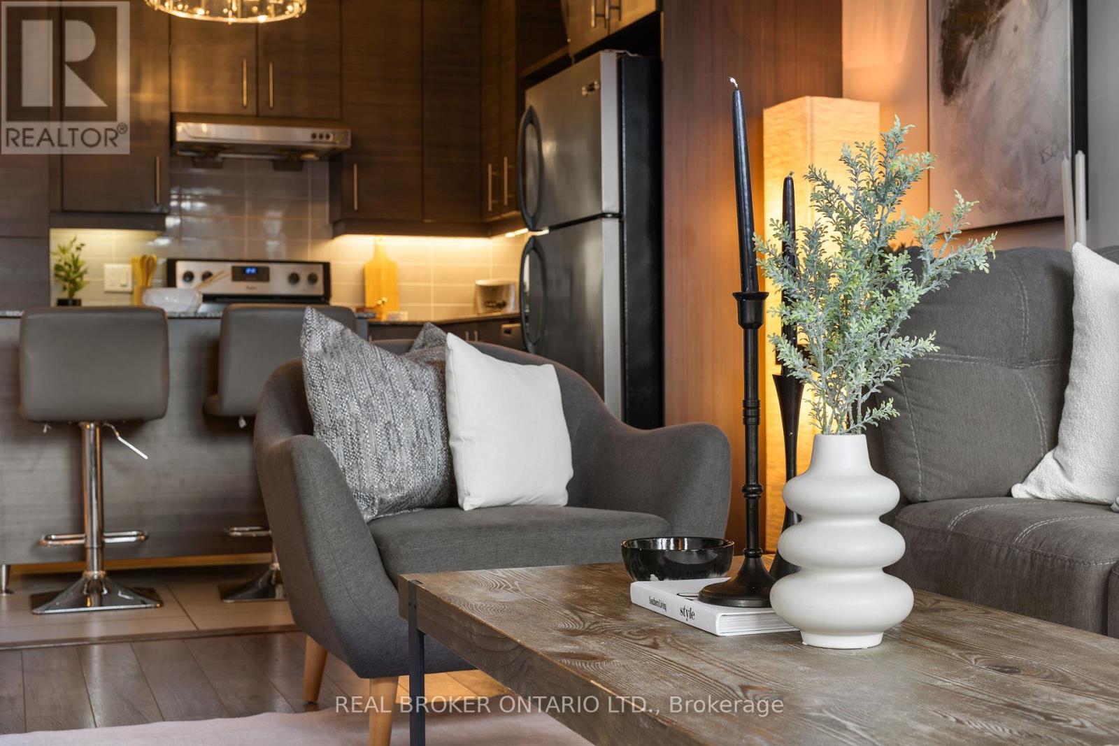 301 - 277 South Park Road, Markham, Ontario  L3T 0B7 - Photo 13 - N12513090