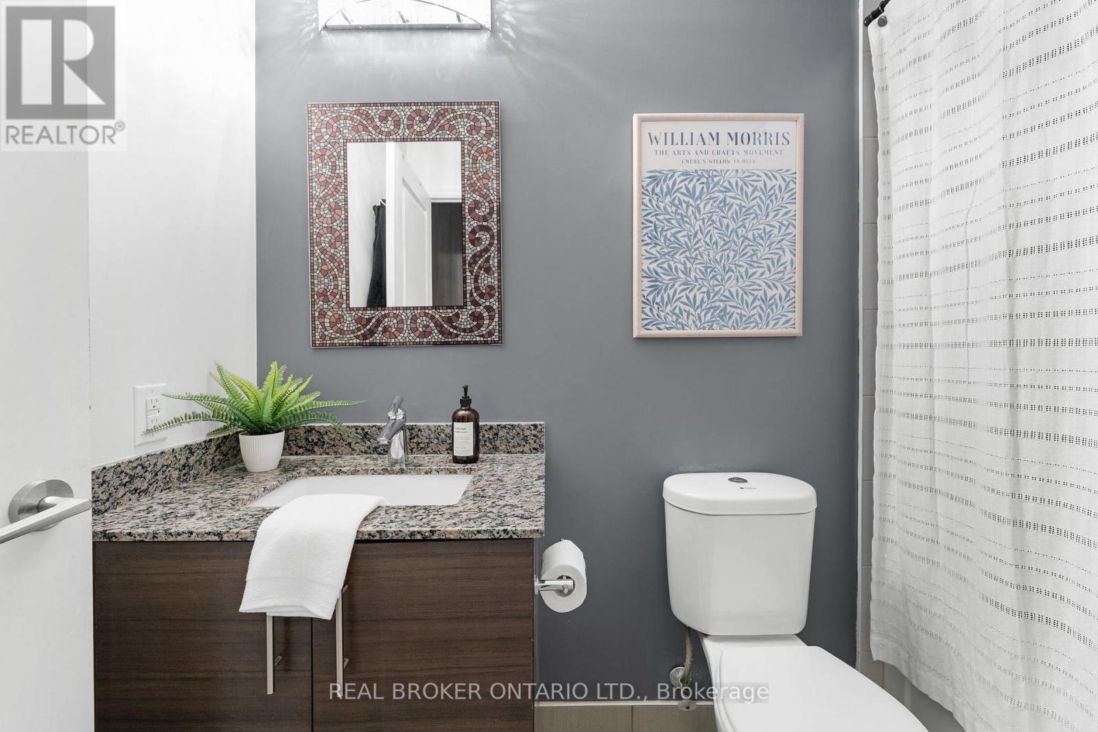 301 - 277 South Park Road, Markham, Ontario  L3T 0B7 - Photo 4 - N12513090