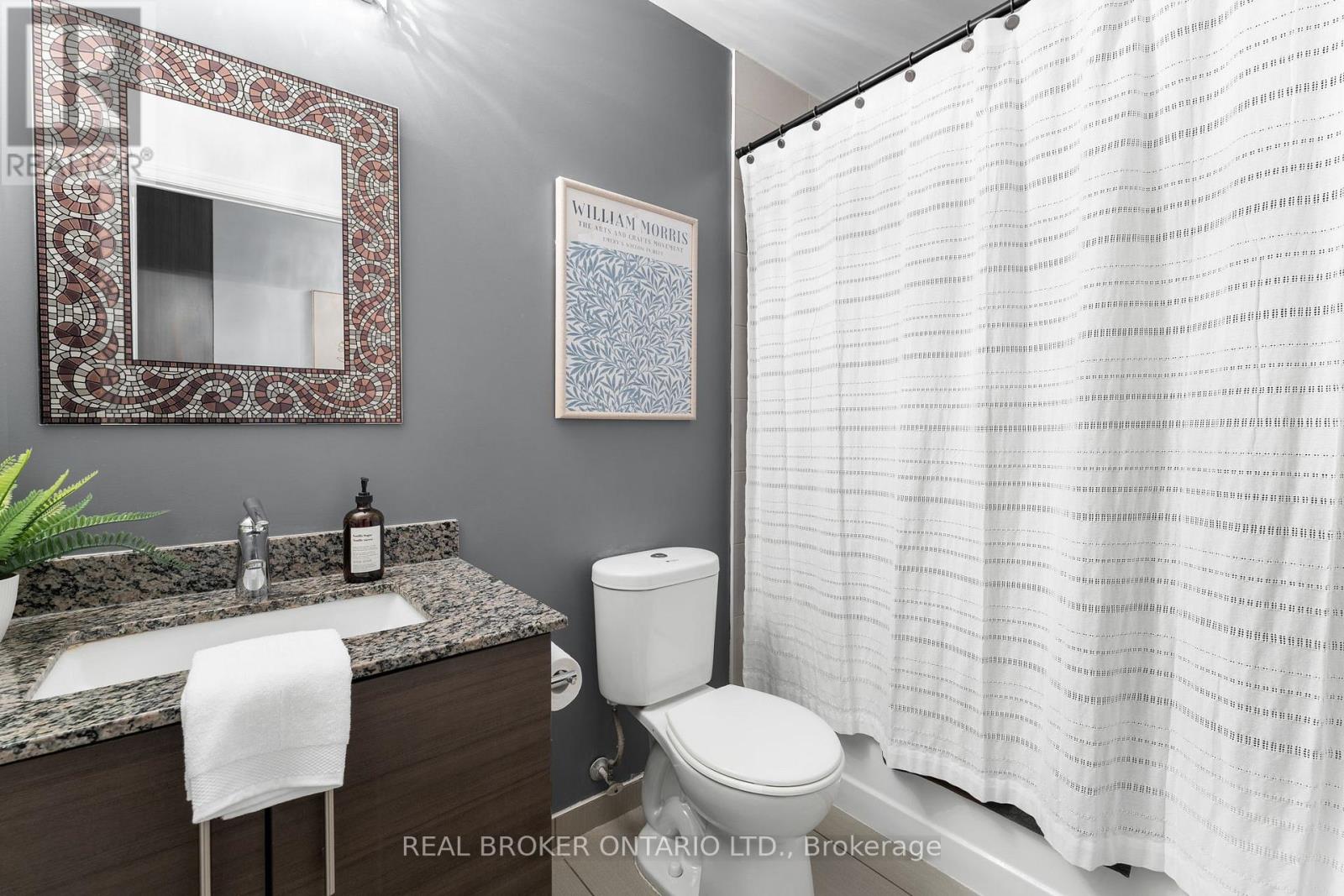 301 - 277 South Park Road, Markham, Ontario  L3T 0B7 - Photo 5 - N12513090