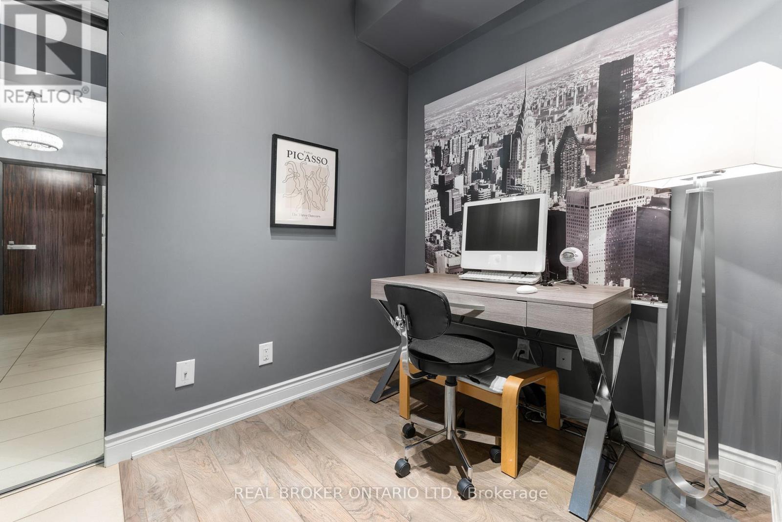 301 - 277 South Park Road, Markham, Ontario  L3T 0B7 - Photo 7 - N12513090