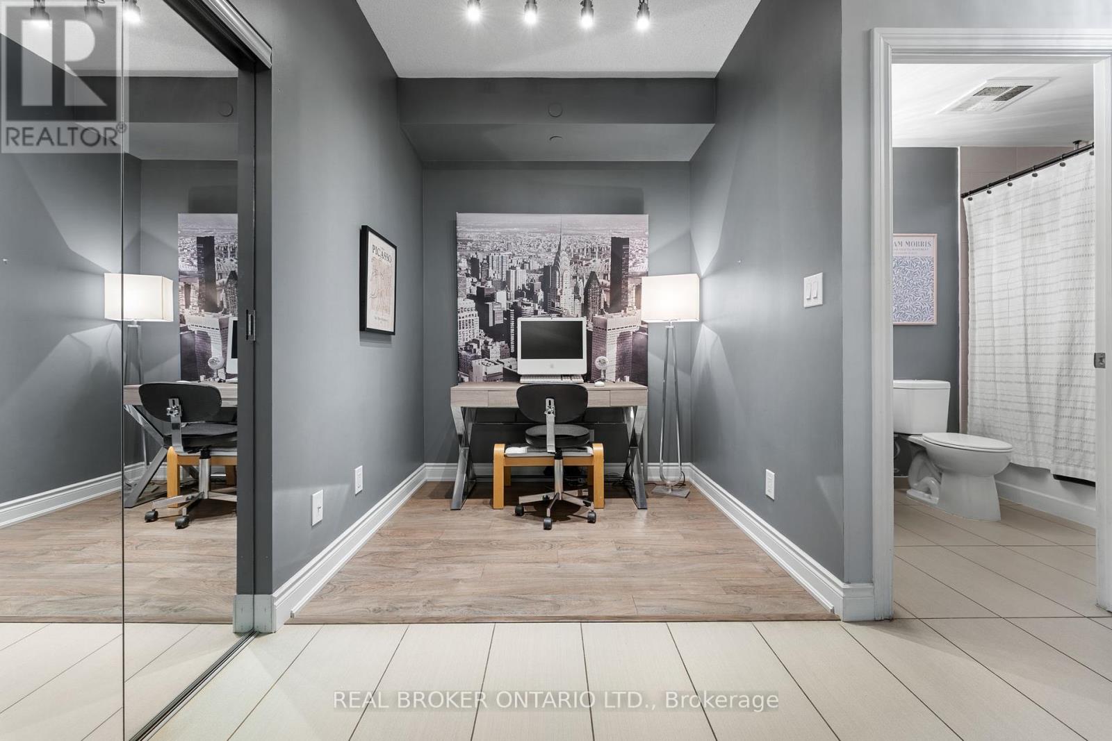 301 - 277 South Park Road, Markham, Ontario  L3T 0B7 - Photo 8 - N12513090