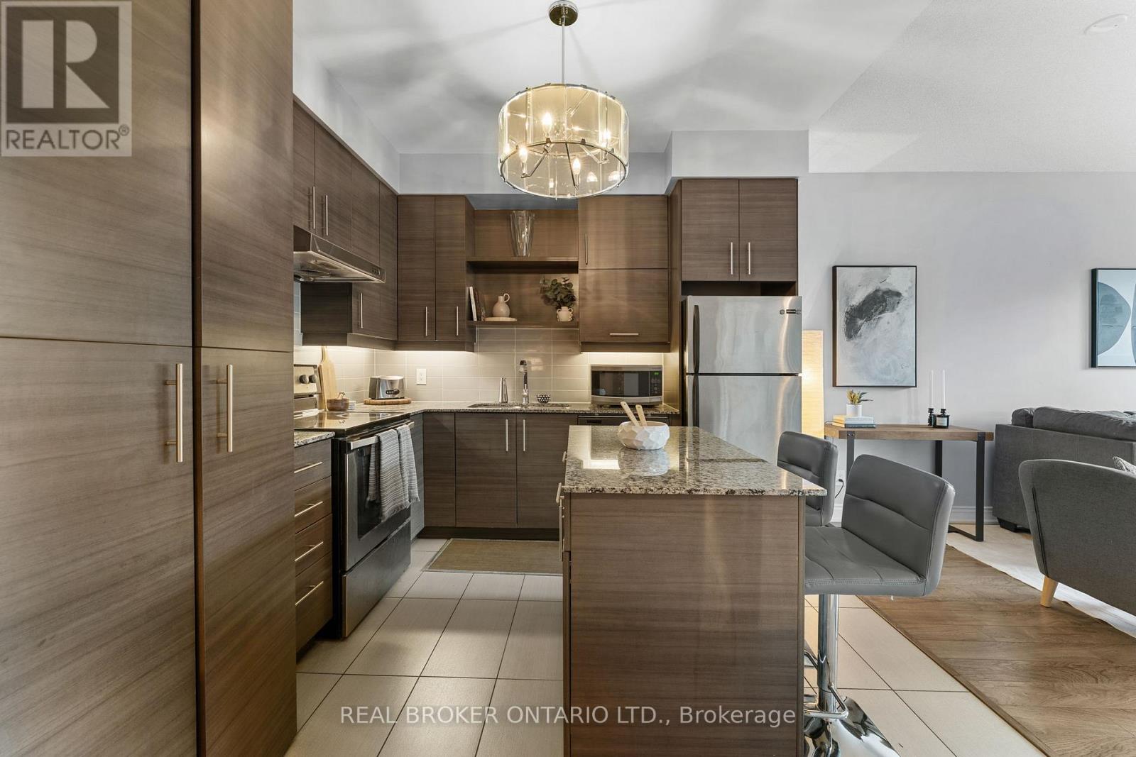 301 - 277 South Park Road, Markham, Ontario  L3T 0B7 - Photo 9 - N12513090