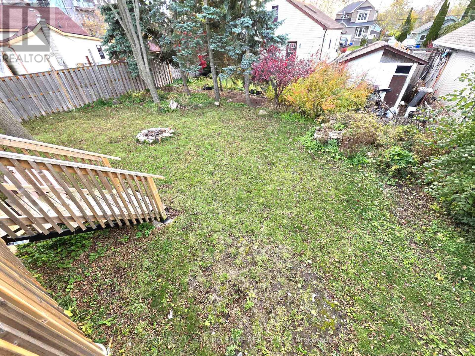 8 Lorne Street, Georgina, Ontario  L0E 1L0 - Photo 11 - N12513092