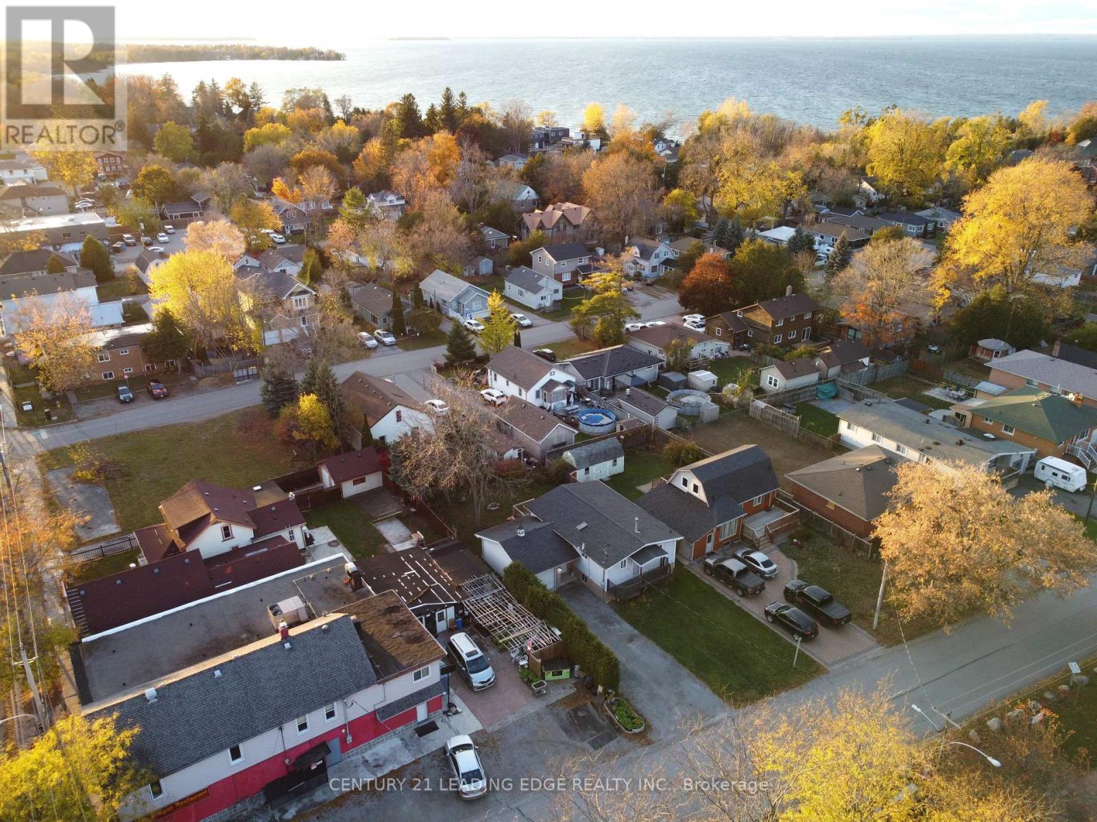 8 Lorne Street, Georgina, Ontario  L0E 1L0 - Photo 15 - N12513092