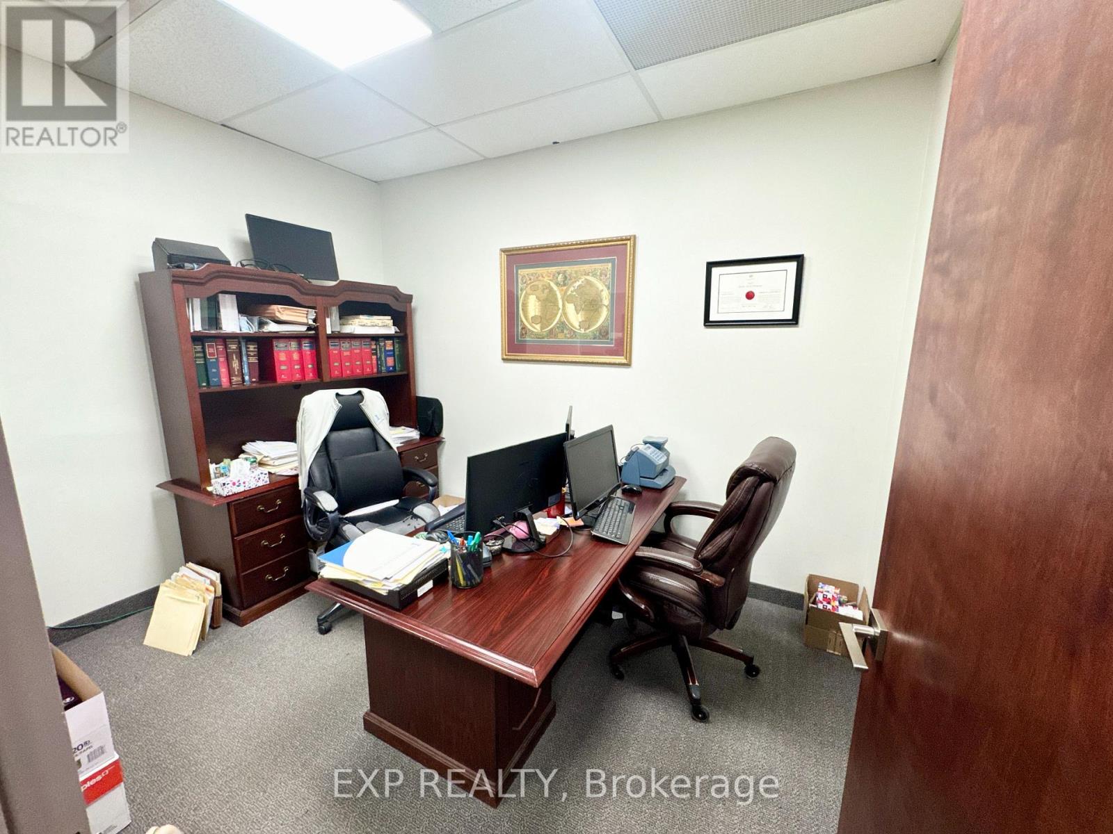 303c - 15 Wertheim Ct Court, Richmond Hill, Ontario  L4B 3H7 - Photo 4 - N12513102