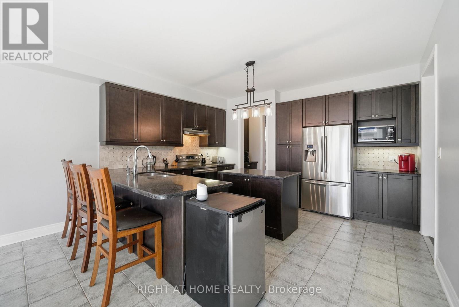 11 Mason Drive, New Tecumseth, Ontario L9R 0M1 - Photo 13 - N12395645