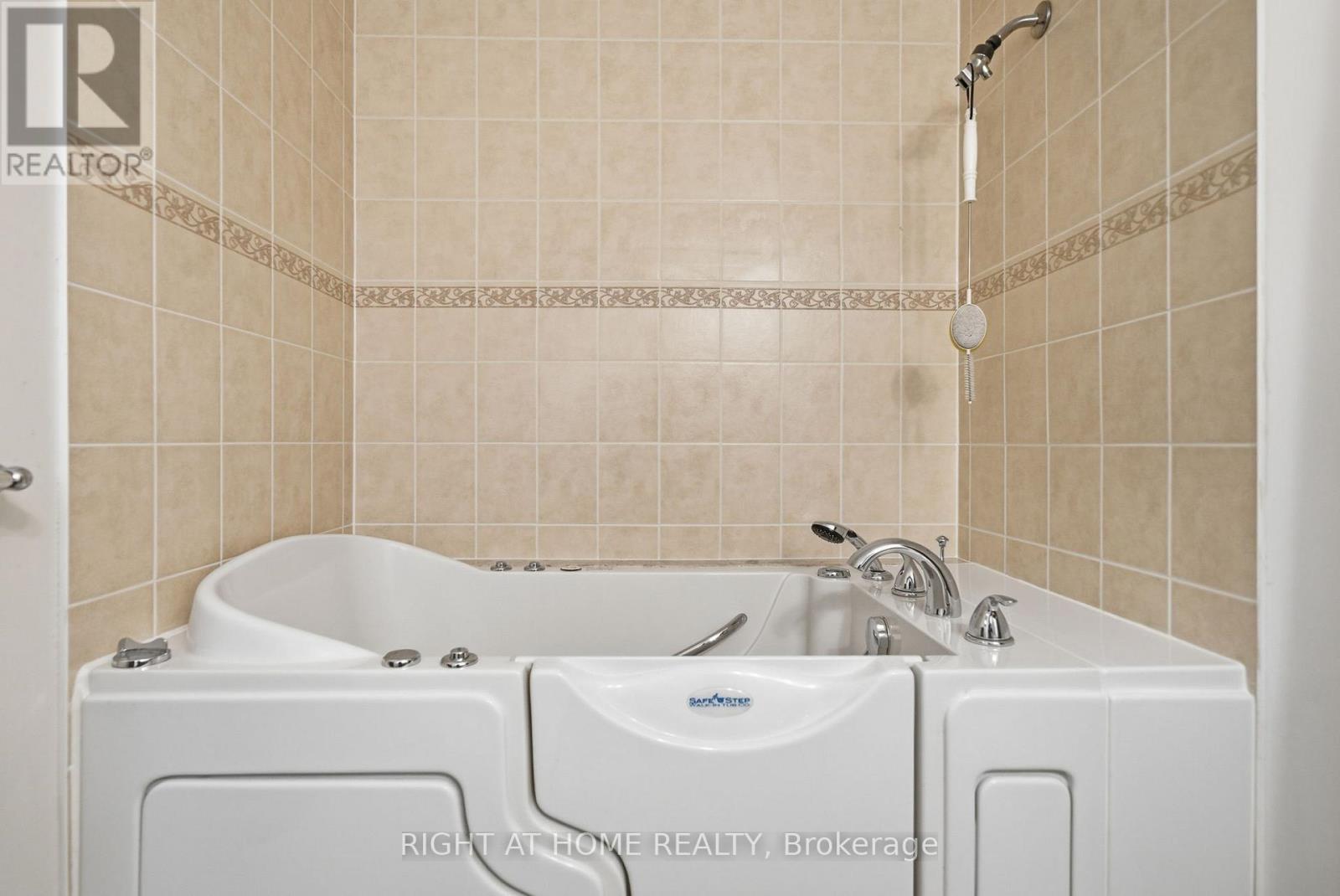 11 Mason Drive, New Tecumseth, Ontario L9R 0M1 - Photo 34 - N12395645