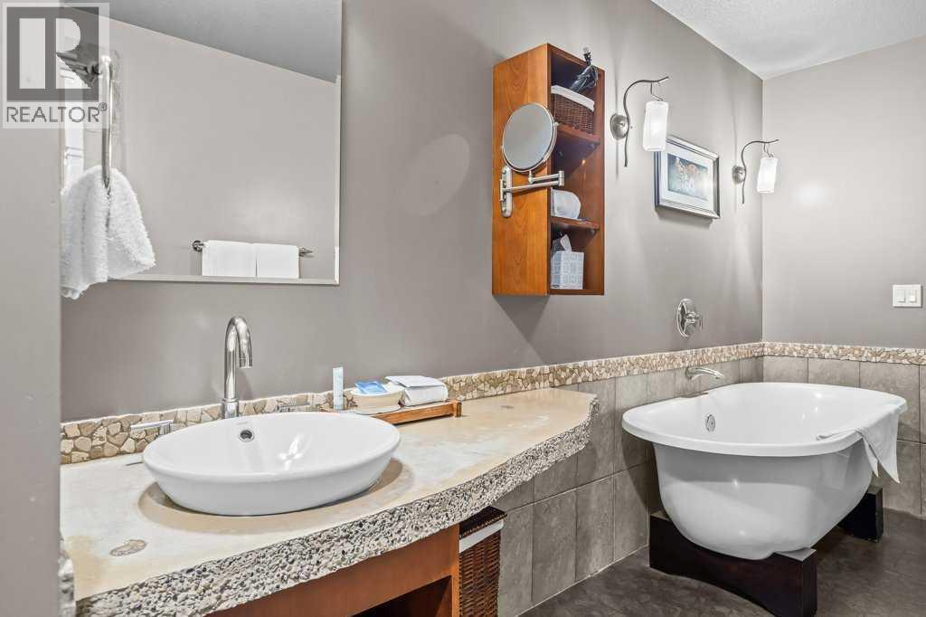 402, 173 Kananaskis Way, Canmore, Alberta  T1W 0A3 - Photo 37 - A2268718