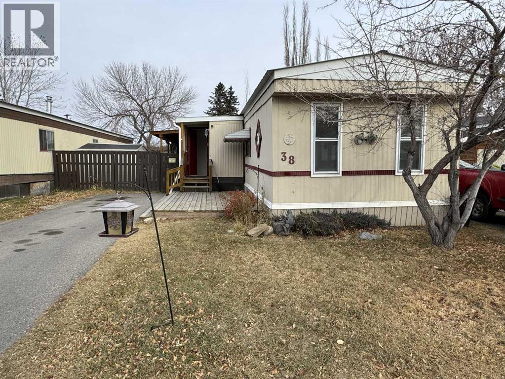 38, 6220 17 Avenue Se, Calgary, Alberta  T2A 0W6 - Photo 2 - A2268784