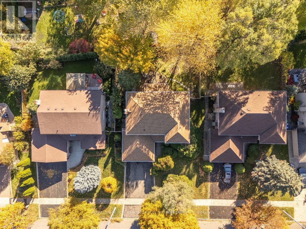 700 Fieldstone Road, Mississauga, Ontario  L5C 3M5 - Photo 43 - W12513060