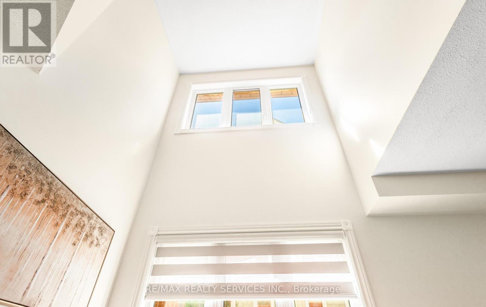 3912 Zenith Court, Mississauga, Ontario  L5N 7H7 - Photo 10 - W12513072