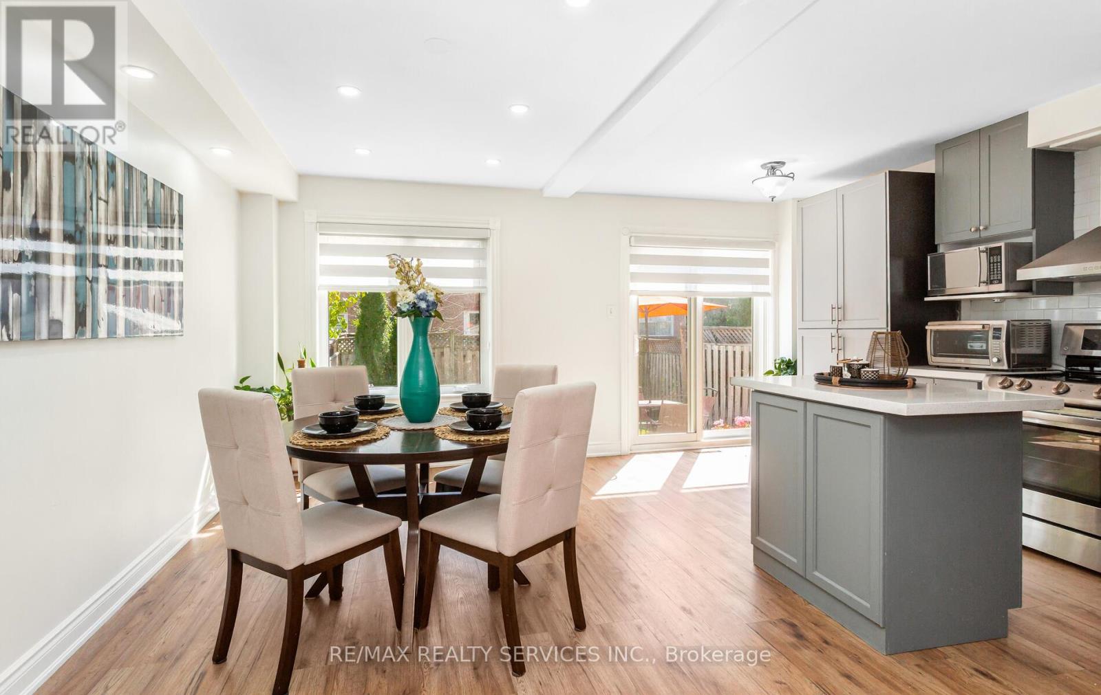 3912 Zenith Court, Mississauga, Ontario  L5N 7H7 - Photo 12 - W12513072