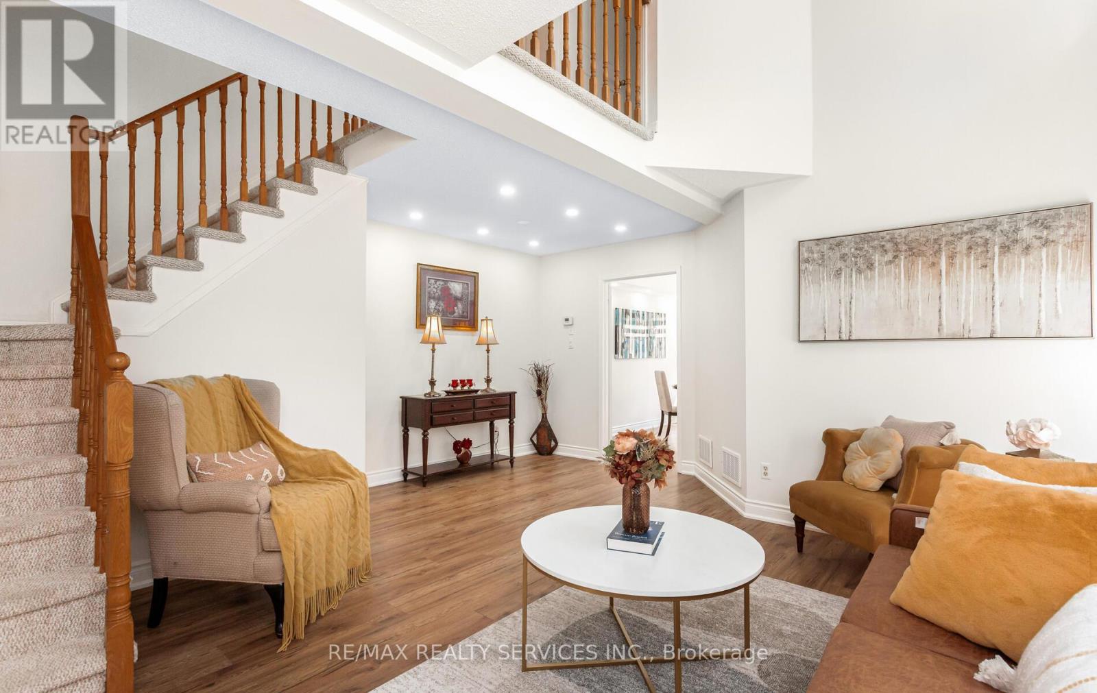 3912 Zenith Court, Mississauga, Ontario  L5N 7H7 - Photo 7 - W12513072