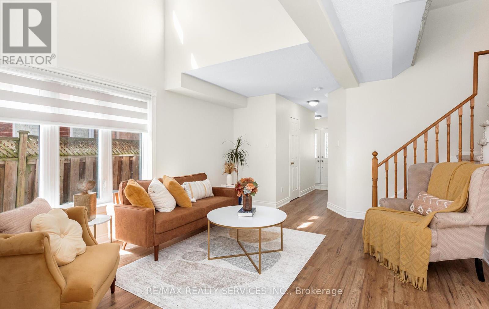 3912 Zenith Court, Mississauga, Ontario  L5N 7H7 - Photo 8 - W12513072