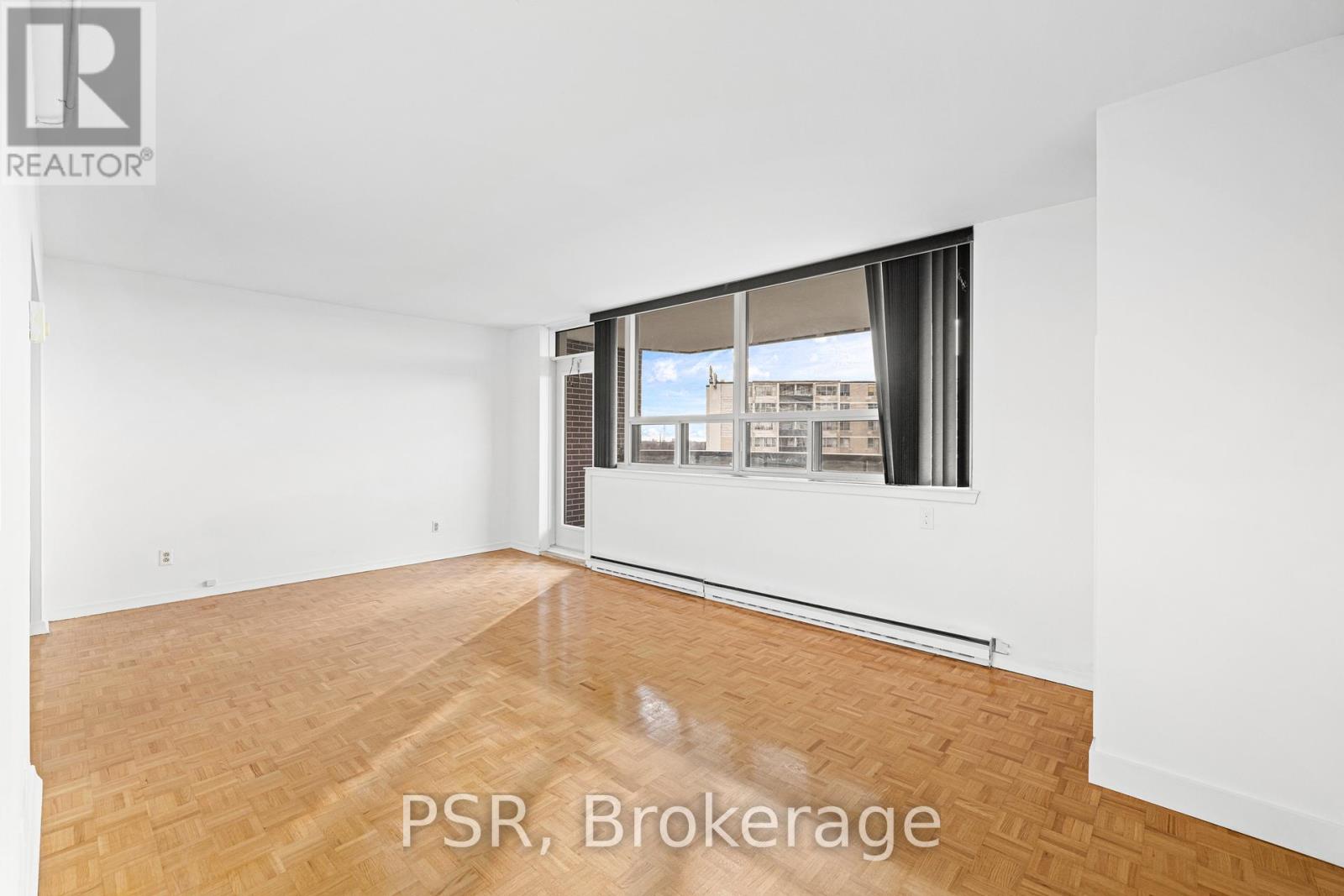 909 - 240 MARKLAND DRIVE, Toronto, Ontario