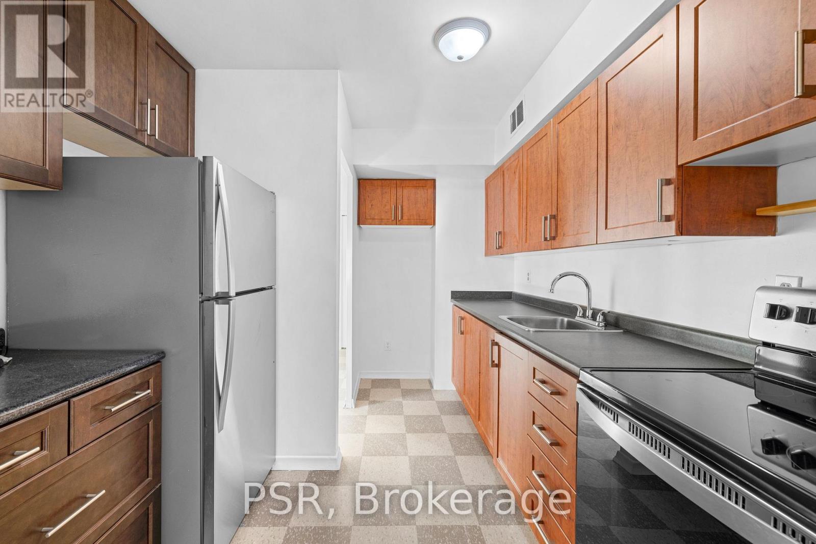 909 - 240 Markland Drive, Toronto, Ontario  M9C 1R3 - Photo 8 - W12513094