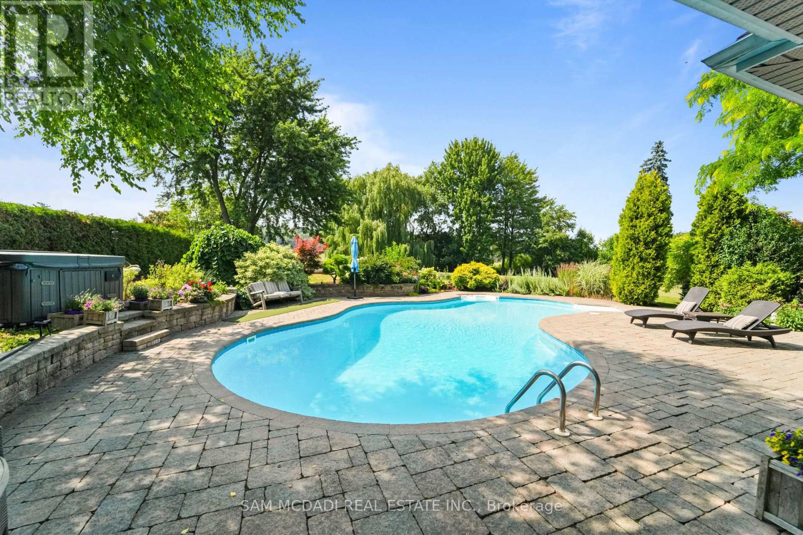 2577 No 8 Side Road, Burlington, Ontario  L7P 0E5 - Photo 11 - W12513110