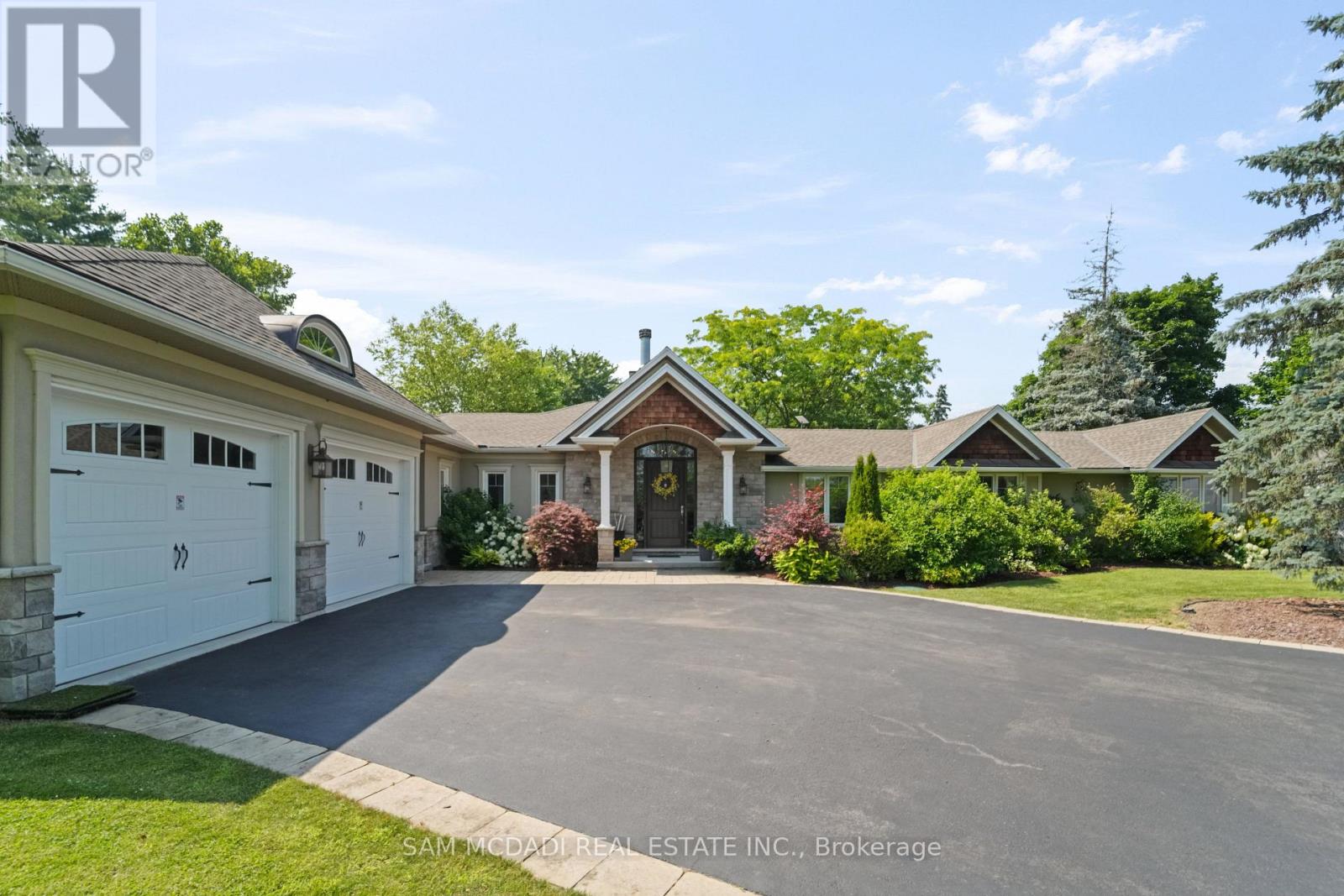 2577 No 8 Side Road, Burlington, Ontario  L7P 0E5 - Photo 3 - W12513110